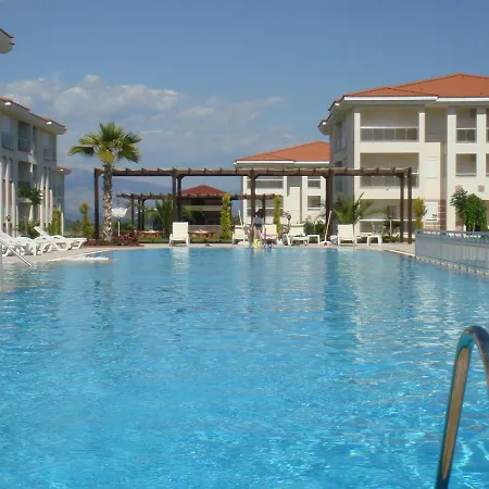Four Seasons I -10 Guarantees A Wonderful Holiday In An Exclusive Gated Communit Vakantiehuis Side